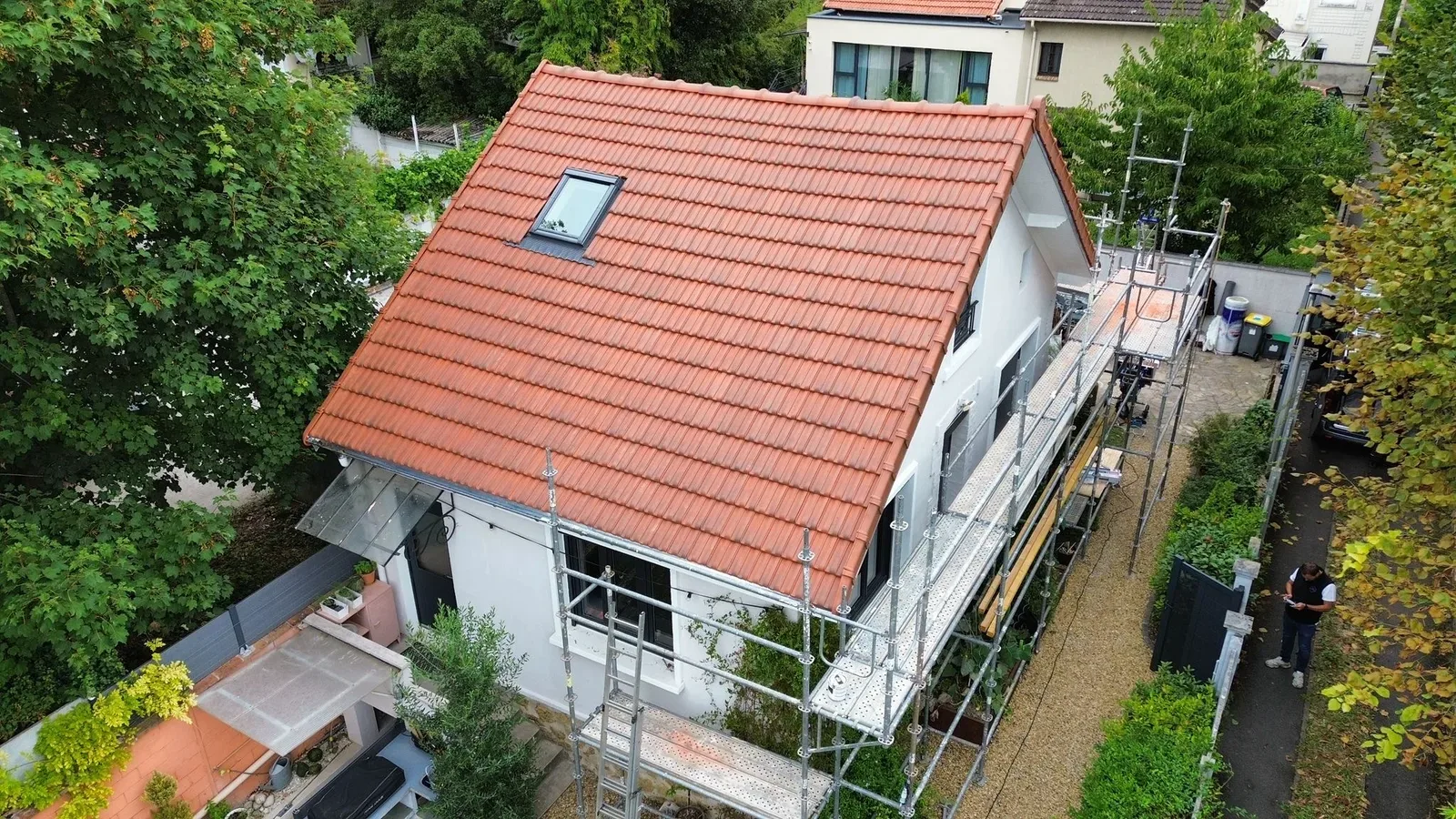 Réalisation : Réfection de toiture en tuiles avec échafaudage — Toiture tuile